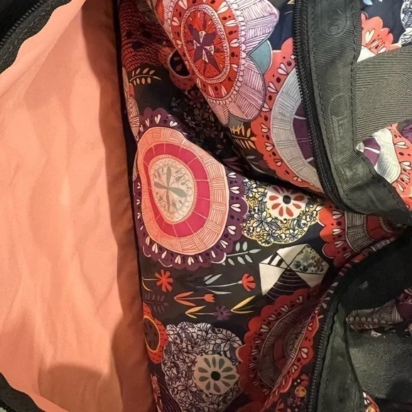 LESPORTSAC weekender carryon travel large duffle multi print - Picture 12 of 13